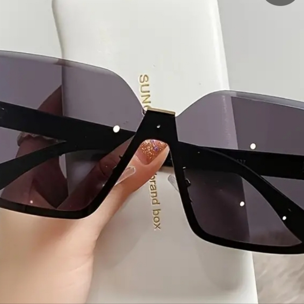 XING YU LADIES RIMLESS OVERSIZED TRENDY FASHION SUNGLASSRS BLACK AND GREY hp🔥🔥 - Picture 3 of 6